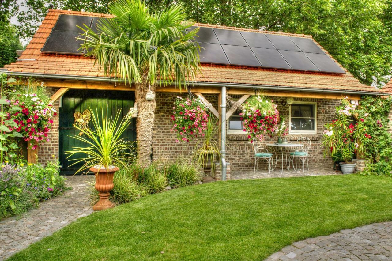 Bed And Breakfast Piekoo Belloo Weert Exterior foto